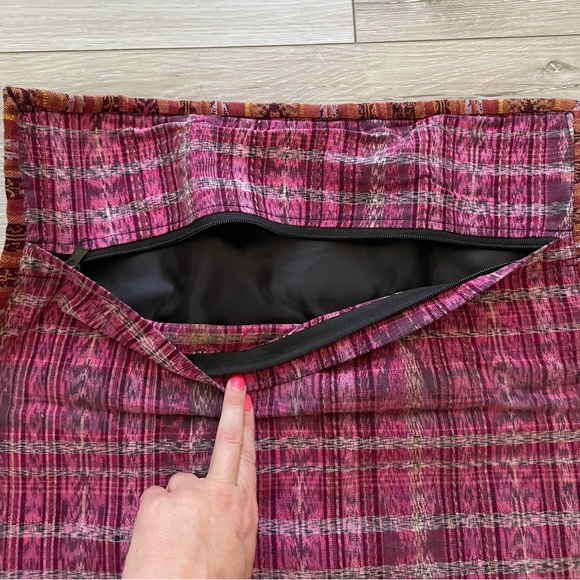 Guatemalan Handmade Pillow Cover and Feather Insert - Picture 6 of 7